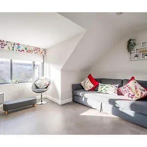 https://city-centre-luxury-loft-apartment.belfasthotelsireland.com