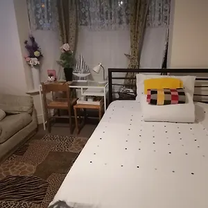 https://big-private-room-in-town-centre.tophotelsbath.com