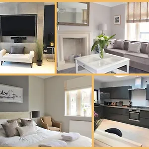 https://lovely-central-bath-house-with-parking.tophotelsbath.com