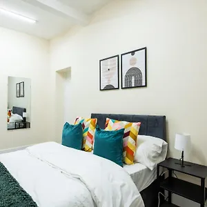 https://emmanuel-studios.hotelsin-chester.com