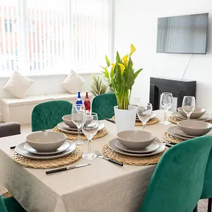 https://apt-cherishcomfort-manchester-airport.hotelsin-chester.com