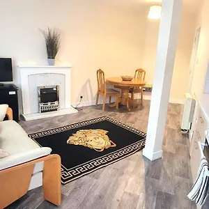 https://cozy-one-bedroom-studio-flat.hotelsin-chester.com